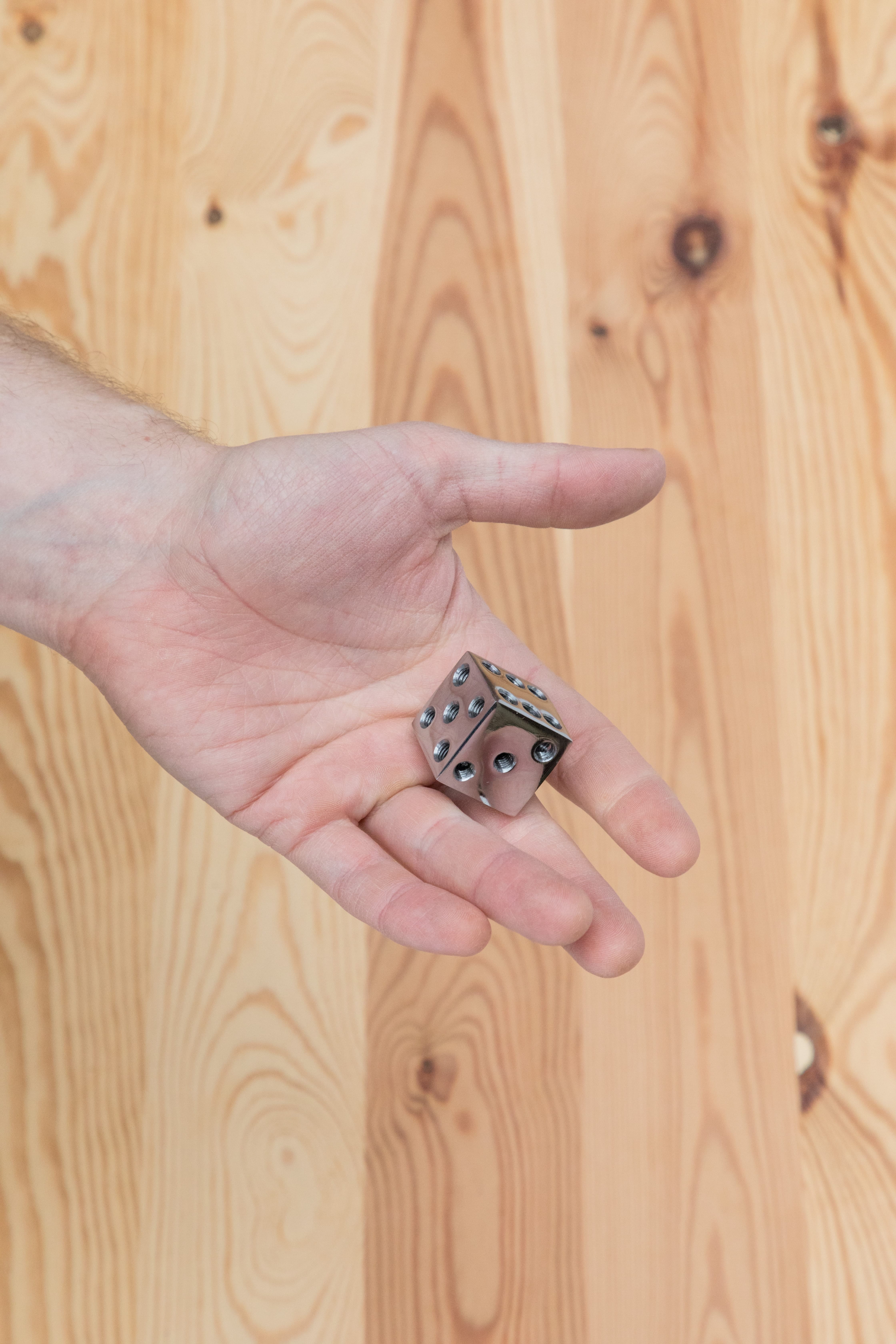 Christoph Hauf, *Screw my Dice*, Steel