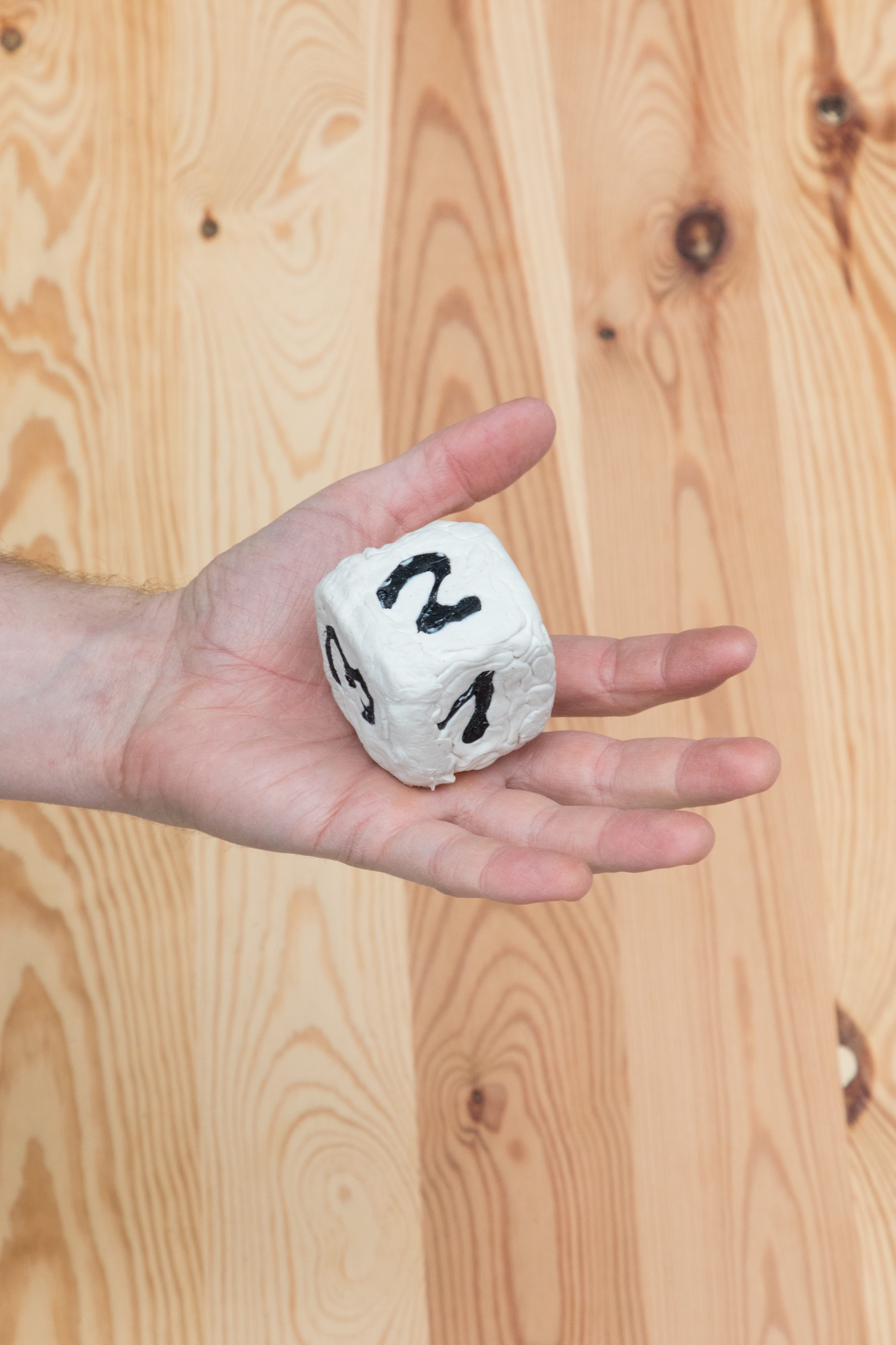 Jannis Zell, *Bounce Dice*, Silicon