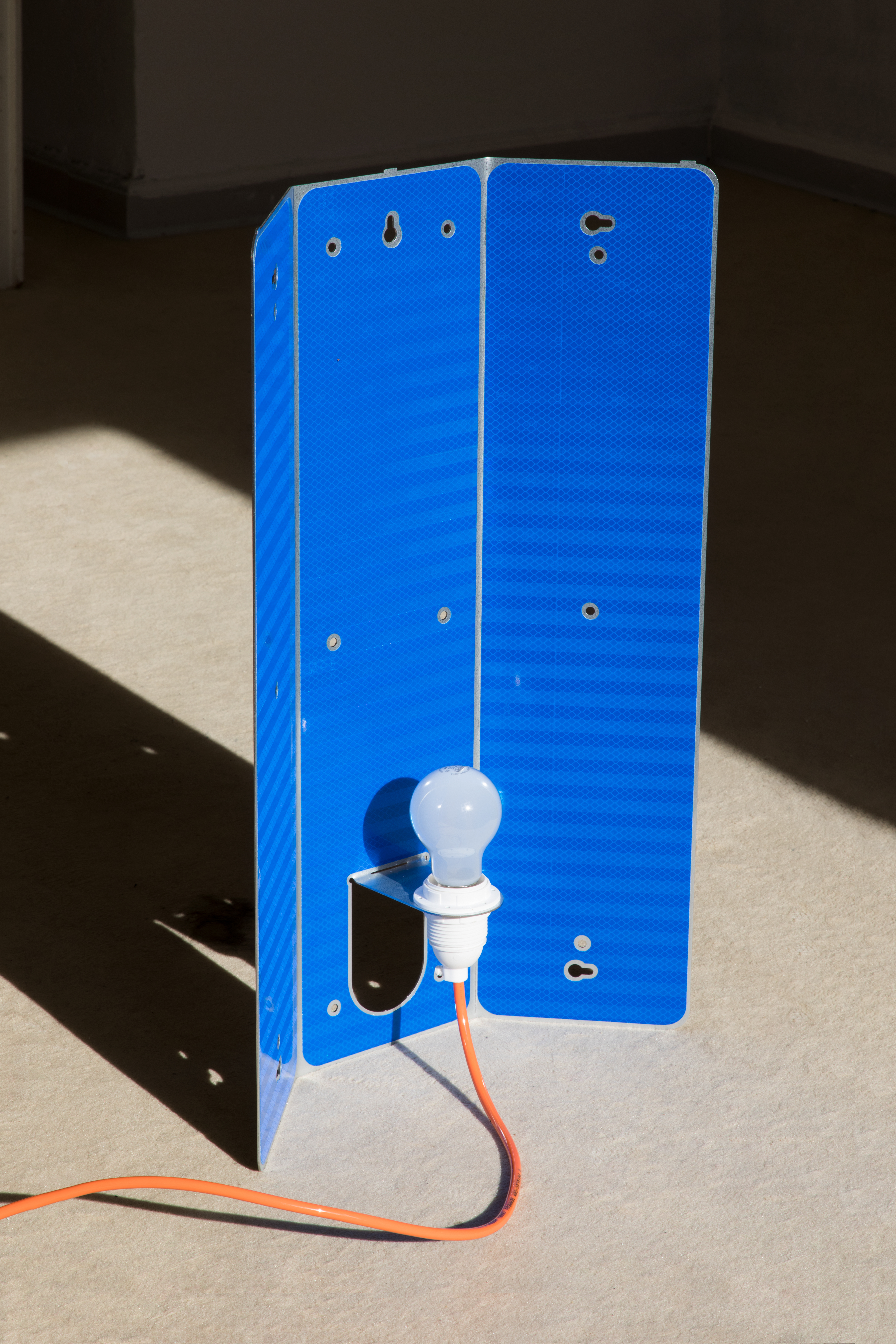 Oliver-Selim Boualam, *Baulampe*, galvanized steel, microprismatic reflective foil, 60×40×10cm